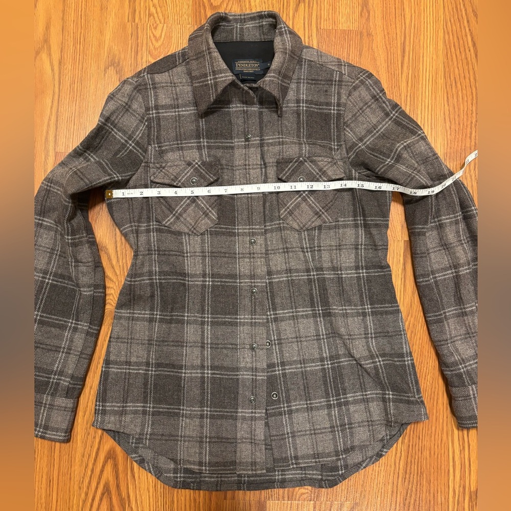 Pendleton Brown and Gray Plaid Wool Shirt Jacket - size S - Picture 4 of 12